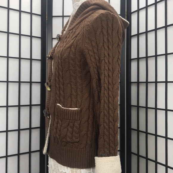 Cabelas button up sweater - Picture 3 of 8